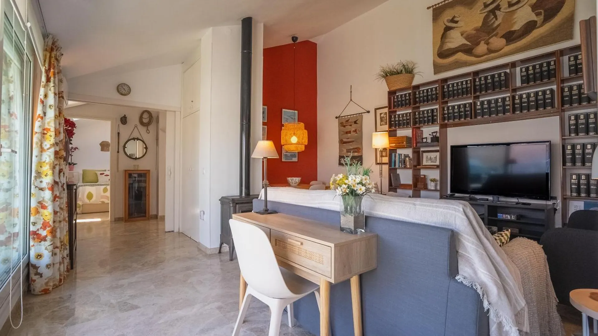 Апартаменты Penthouse With Sea Views Los Alamos Торремолинос